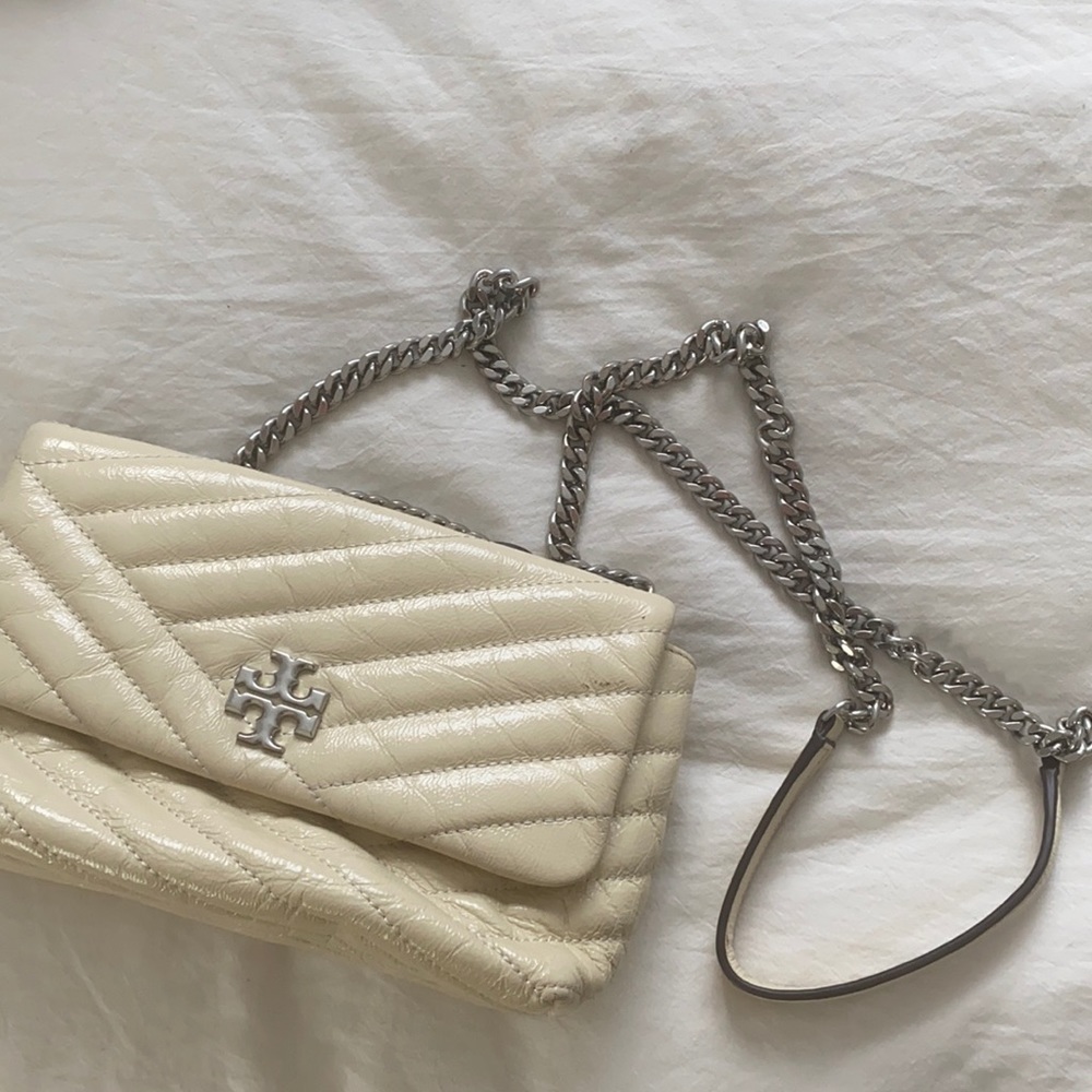 Tory Burch Kira Patent Leather Chevron Small purse